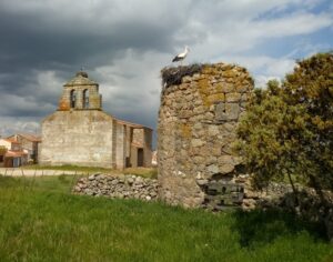 La Junta rechaza la petición de UPL de excavar y poner en valor el castillo de Buenamadre