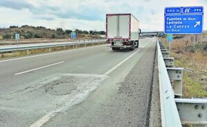 UPL señala al PSOE que “lo urgente es arreglar las autovías A-62 y A-66, no colgarse medallas”.