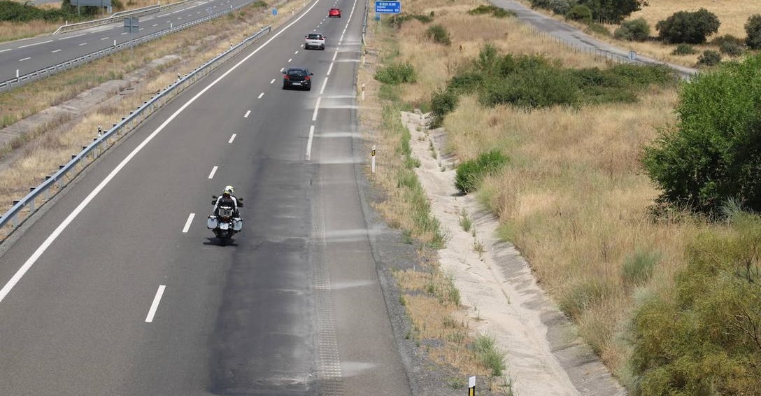 UPL pregunta a Óscar Puente si los baches y desconchones de A-66 y A-62 forman parte de la campaña contra la velocidad de la DGT