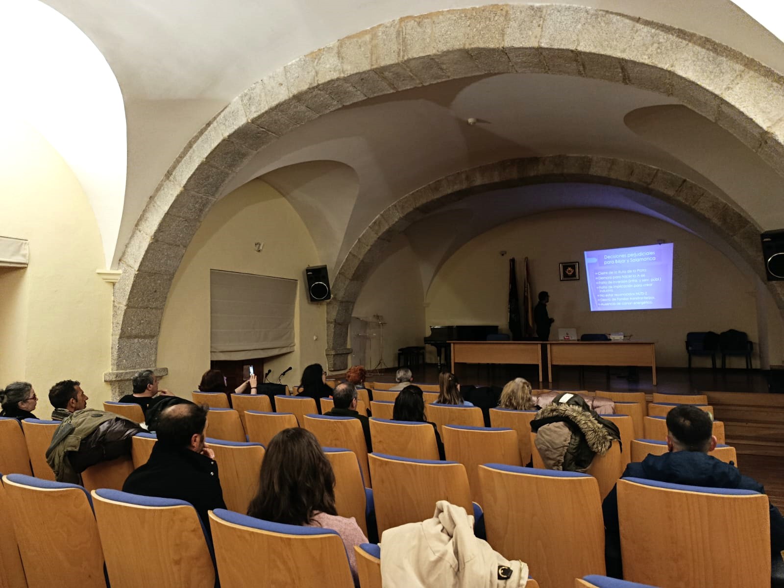 UPL se compromete en su mitin en Béjar a seguir luchando desde las Cortes por el futuro de Béjar y su comarca.