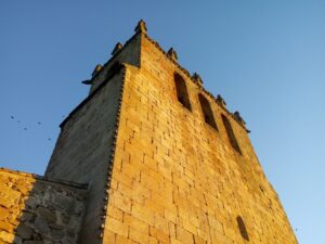 UPL logra el compromiso de las Cortes para señalizar en la CL-517 también en sentido Portugal-Salamanca la Torre de Guadramiro, el Conjunto Histórico de Ledesma y el dolmen de Zafrón.